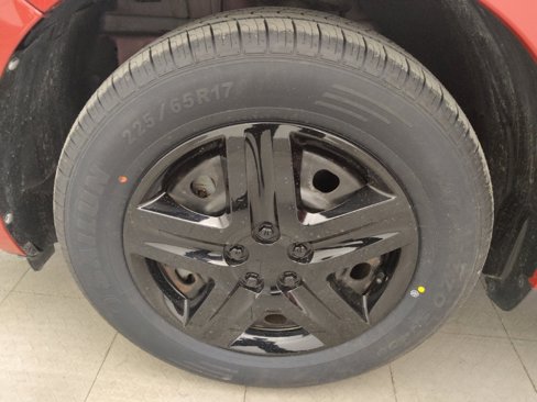 Used 2017 Dodge Journey SE image 31