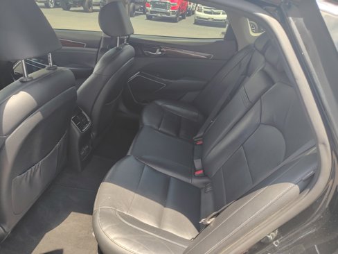 Used 2017 Kia Cadenza Premium w/ Luxury Package image 7
