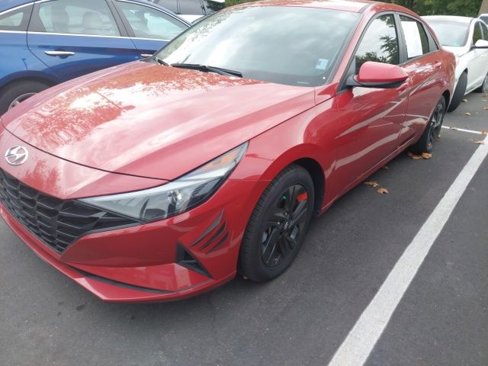 Used 2022 Hyundai Elantra Blue image 6
