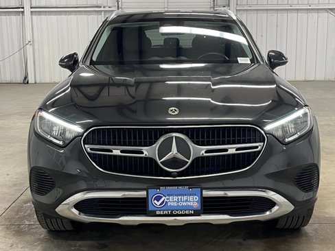 Used 2024 Mercedes-Benz GLC 300 image 2