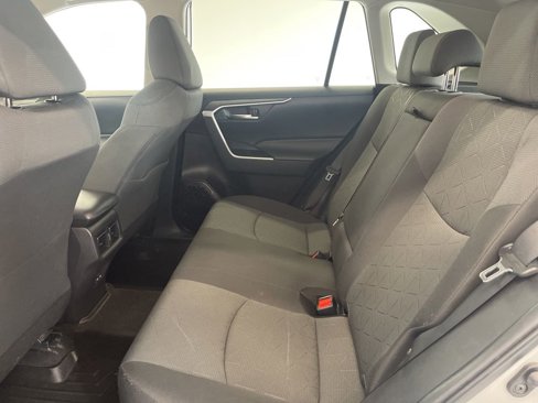 Used 2022 Toyota RAV4 XLE image 26