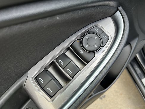 Used 2020 Chevrolet Malibu LT image 16