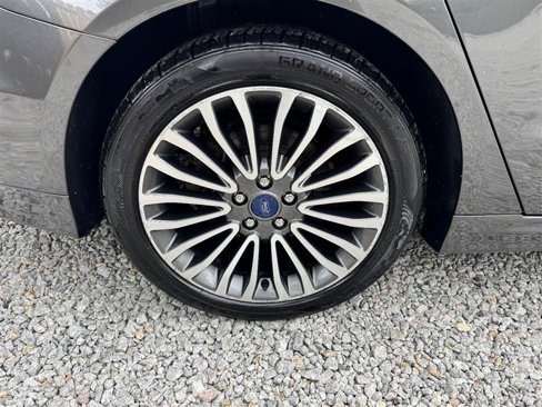 Used 2018 Ford Fusion Titanium image 21