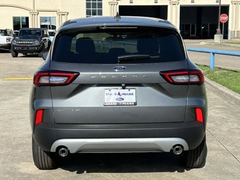 New 2025 Ford Escape Active image 6