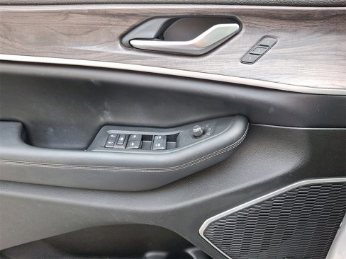 Used 2022 Jeep Grand Cherokee Limited image 13