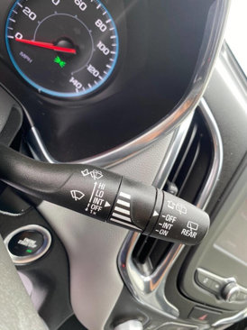 Used 2020 Chevrolet Equinox LS image 23