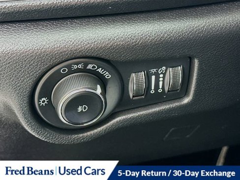 Used 2020 Chrysler Pacifica Touring w/ S Appearance Package image 12