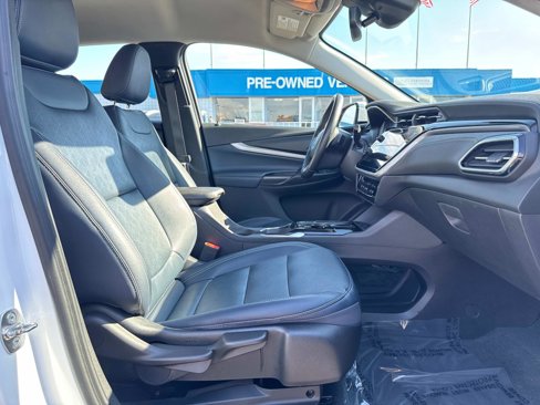 Used 2022 Chevrolet Bolt EUV LT w/ Convenience Package image 23