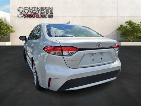 Used 2022 Toyota Corolla LE image 4