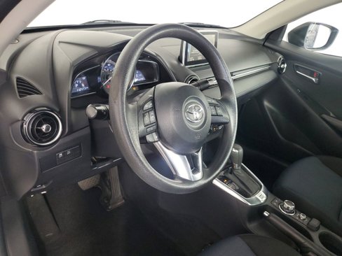 Used 2017 Toyota Yaris iA image 10
