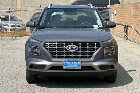 New 2025 Hyundai Venue SEL image 2