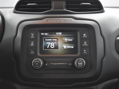 Used 2017 Jeep Renegade Limited image 10
