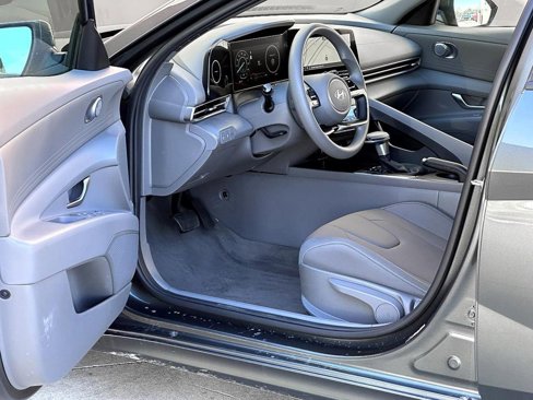 Used 2024 Hyundai Elantra SEL image 9