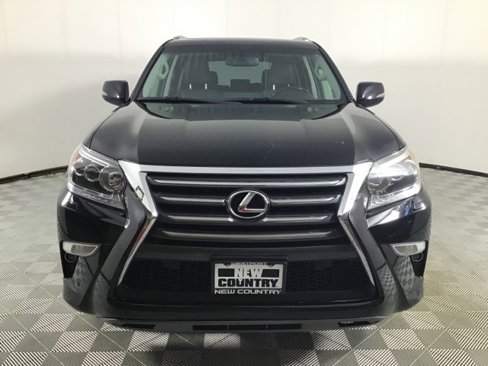 Used 2019 Lexus GX 460 image 2