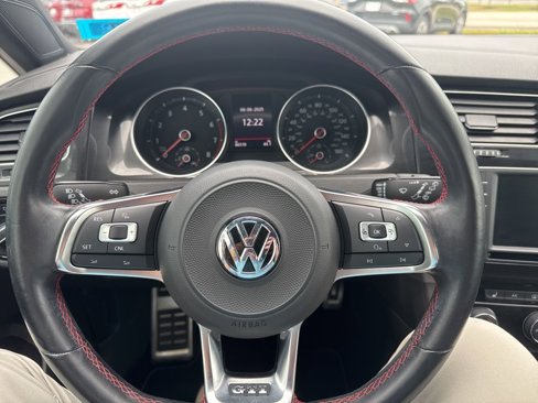 Used 2017 Volkswagen GTI S image 15