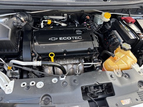 Used 2013 Chevrolet Sonic LT image 9
