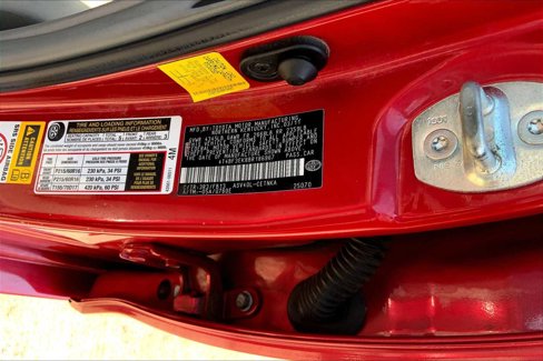Used 2011 Toyota Camry LE image 31