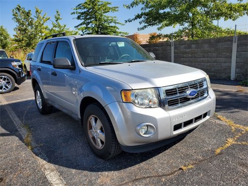 Used 2011 Ford Escape XLT image 1