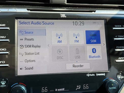 Used 2018 Toyota Camry XSE image 11