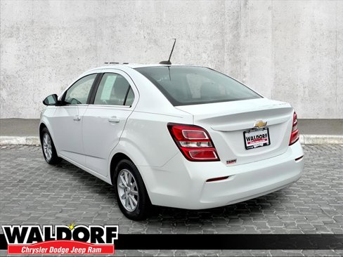 Used 2017 Chevrolet Sonic LT image 3