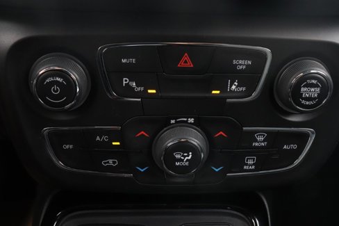 Used 2021 Jeep Compass Limited w/ Elite Exterior Group image 18