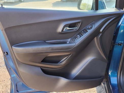 Used 2019 Chevrolet Trax LT w/ Driver Confidence Package image 20