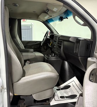 Used 2014 Chevrolet Express 3500 LT w/ LT Preferred Equipment Group image 10