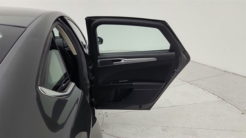 Used 2019 Ford Fusion SE image 29