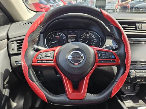 Used 2019 Nissan Rogue S image 19