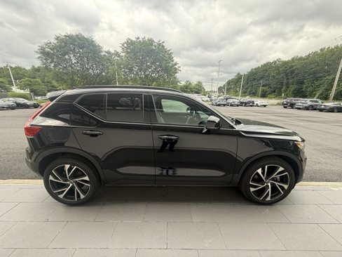 Used 2021 Volvo XC40 T5 R-Design w/ Climate Package image 6