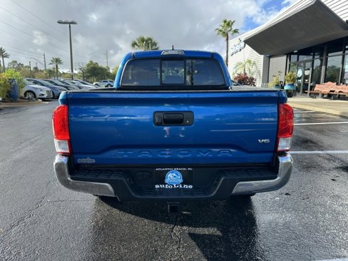 Used 2016 Toyota Tacoma TRD Sport image 5