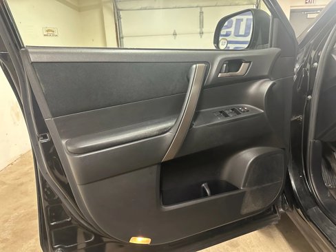 Used 2008 Toyota Highlander Sport image 10