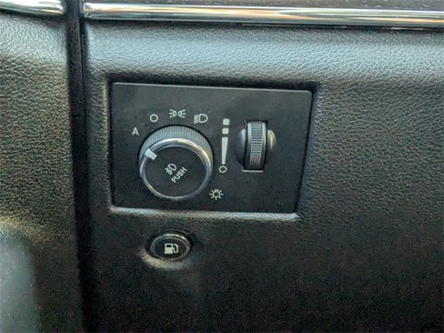 Used 2018 Jeep Grand Cherokee Limited image 24
