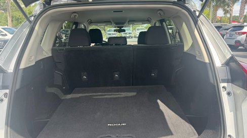 Used 2021 Nissan Rogue SV image 10