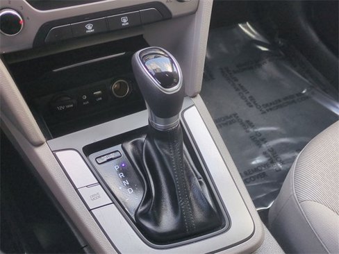 Used 2018 Hyundai Elantra SE image 35
