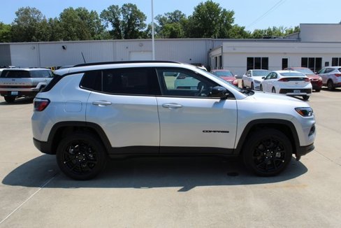 New 2025 Jeep Compass Latitude w/ Altitude Special Edition image 5