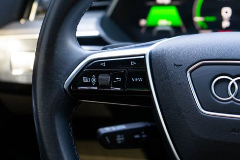 Used 2024 Audi Q8 e-tron Prestige w/ Prestige Package image 23