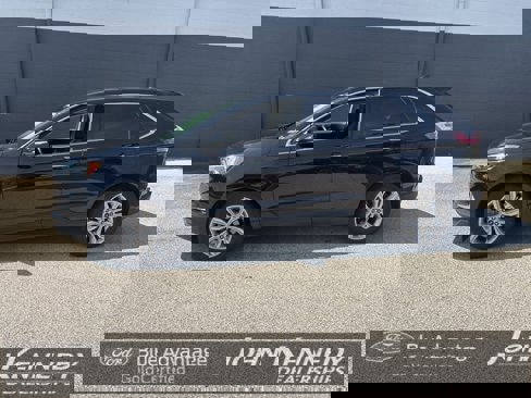 Certified 2024 Ford Edge Titanium image 3