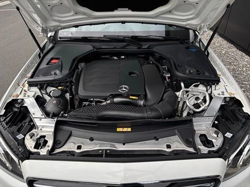 Used 2020 Mercedes-Benz E 350 4MATIC Sedan image 46