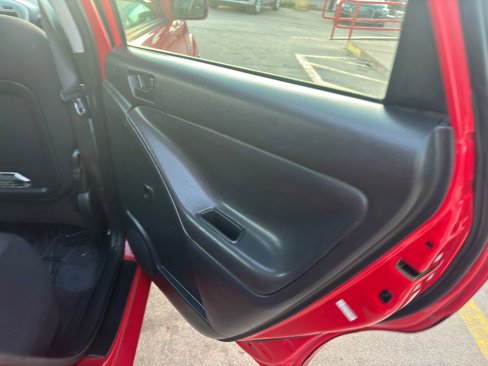 Used 2005 Pontiac Vibe w/ Power Group Value Package image 28