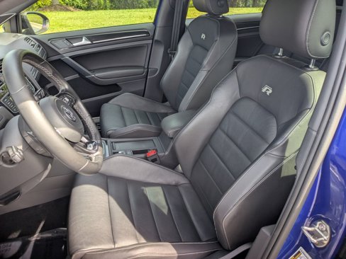 Used 2017 Volkswagen Golf R 4-Door image 20