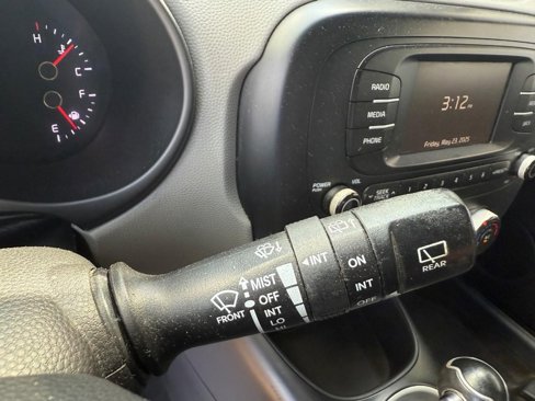 Used 2017 Kia Soul image 23