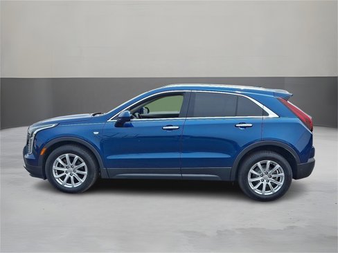 Used 2019 Cadillac XT4 Luxury w/ Cold Weather Package image 7