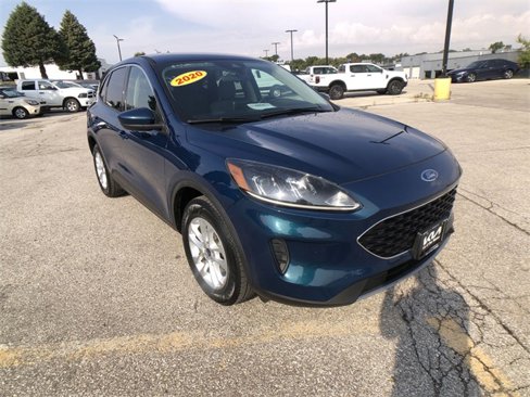 Used 2020 Ford Escape SE image 1