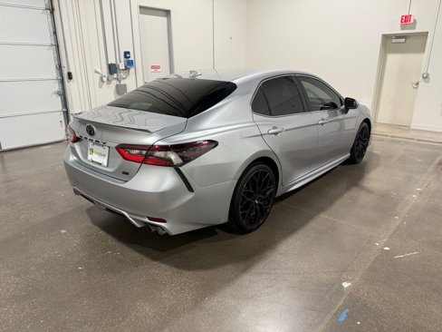 Used 2023 Toyota Camry SE image 5