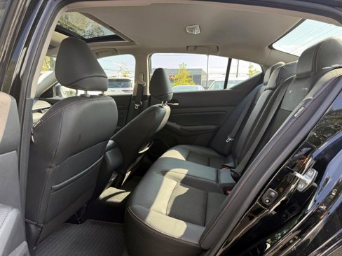 Certified 2020 Nissan Altima 2.5 SR w/ Premium Package image 9
