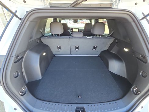 New 2025 Chevrolet Equinox LT w/ Safety and Technology Package image 25