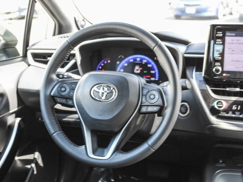 Used 2020 Toyota Corolla XSE image 15