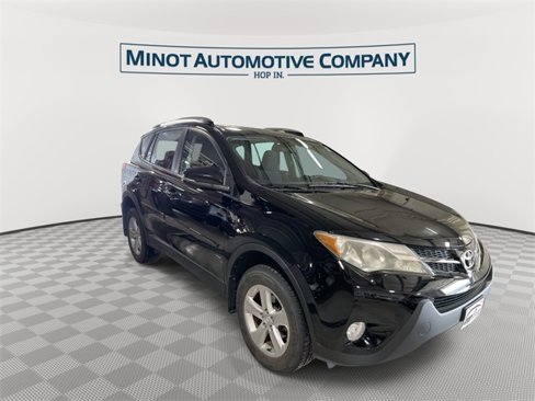 Used 2013 Toyota RAV4 XLE image 2