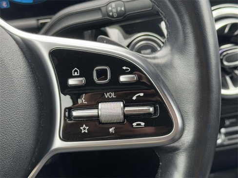 Certified 2022 Mercedes-Benz GLA 250 4MATIC image 23